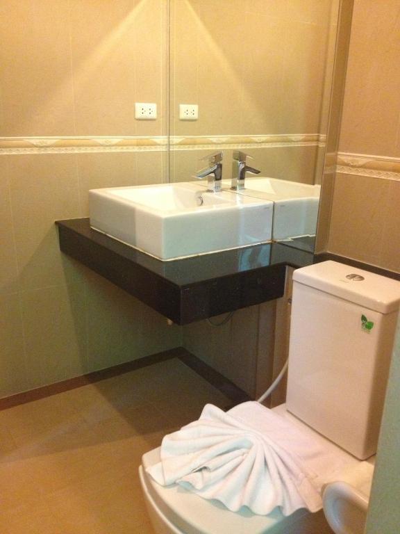 Hotel Sinthavee Phuket Pokoj fotografie